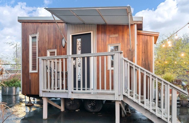 The Modern - Custom Tiny Home w/ Modern Vibe