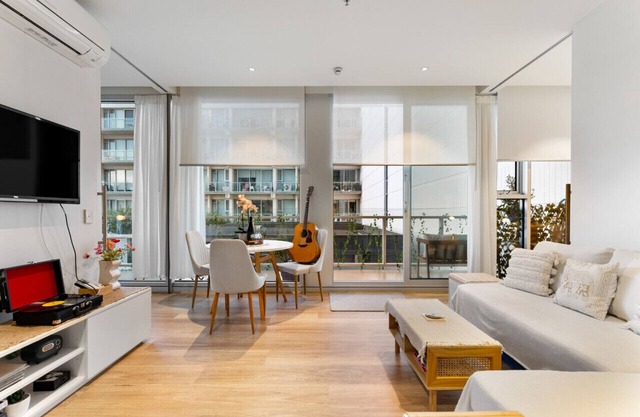 The Music Room luxury apartment near city