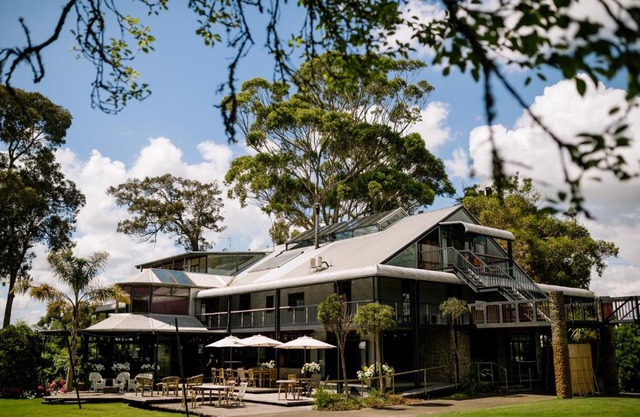 The Narrows Landing Hotel