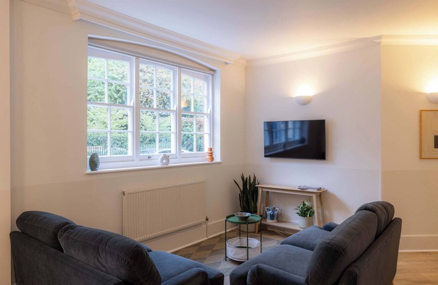 The Nest - 2 Bedroom Apartment in Victoria