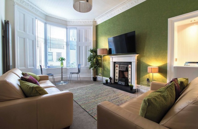 West Highland Apartments 'The Nevis' en el corazón del centro de la ciudad de Milngavie