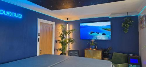 The NEW Blue Horse Suite at The Grumpy Schnauzer B&B Luxury Private Indoor Hot Tub Breakfast in Bed