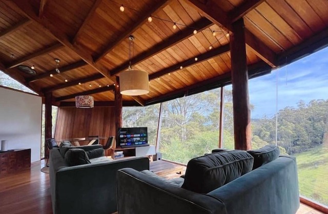 The Nook A little gem in the forest 10 min to CBD