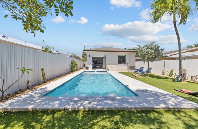 Last Minute Deal-Pool-Grill- Turf-Mins2Airport, Beach, HardRock