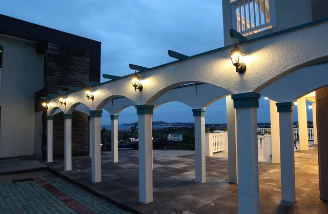 The Ocean Hill