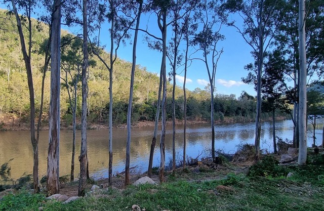 The Old Cottage - Somerset Dam