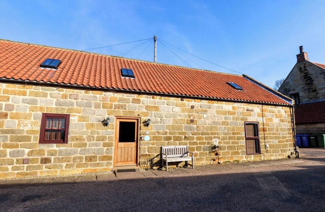 THE OLD DAIRY, ELLERBY, pet friendly, with a garden in Runswick Bay