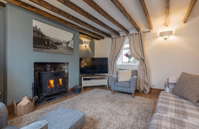 The Old Farm Shop - a holiday cottage that sleeps 6 guests in 3 bedrooms