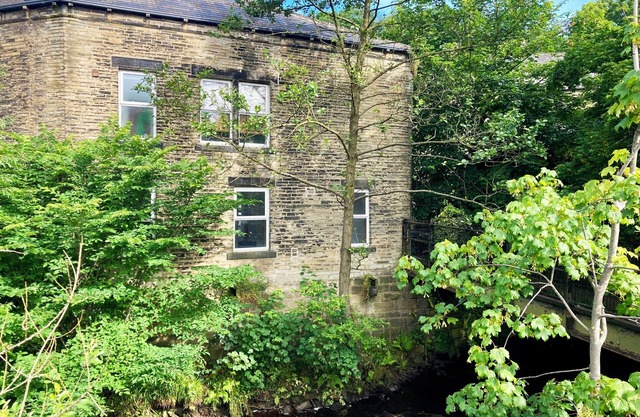 THE OLD RIVERSIDE SCHOOL HOUSE, pet friendly in Hebden Bridge