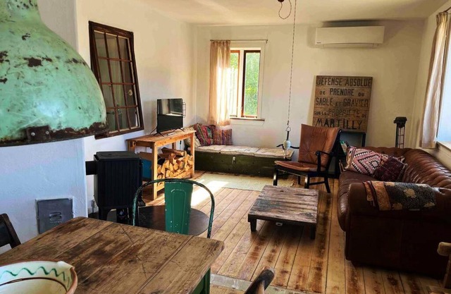 The Old Soap House - stylish and close to beach