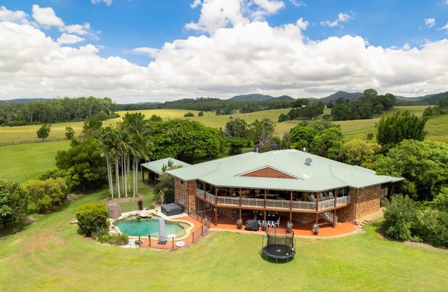 The Old Sugar Mill, Sunshine Coast. Sleeps 25
