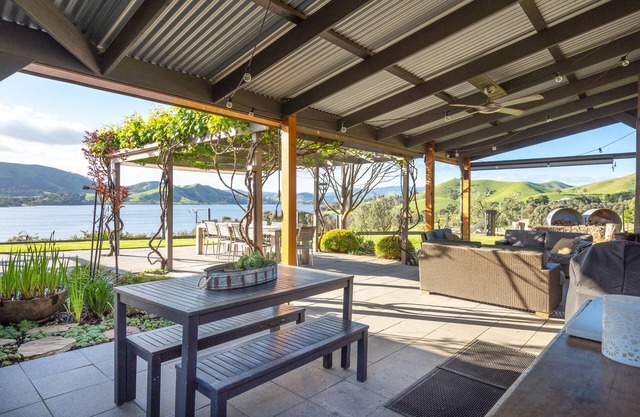 The Olive Grove, Lake Eildon