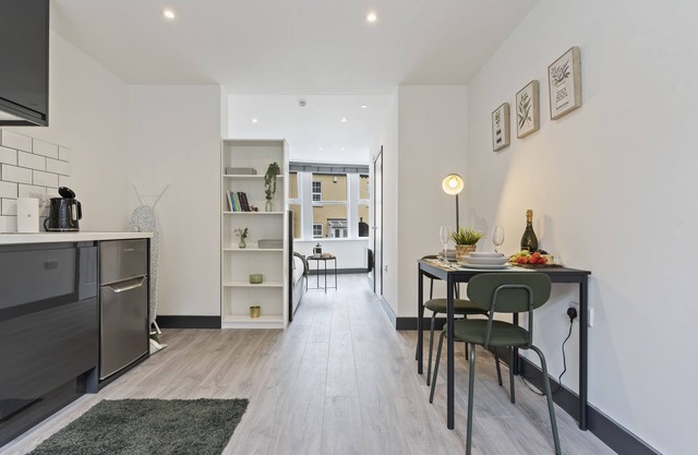 The Olive Suite - Studio Apartment In Ilkeston