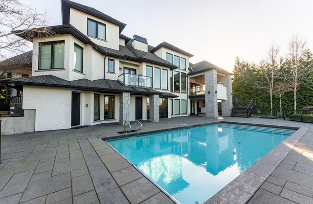 The Onyx Retreat | Hot Tub | Pool