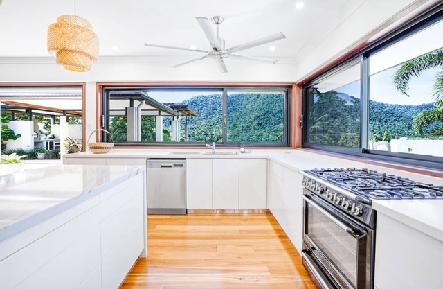 The Orchard House - Luxury Tropical Villa