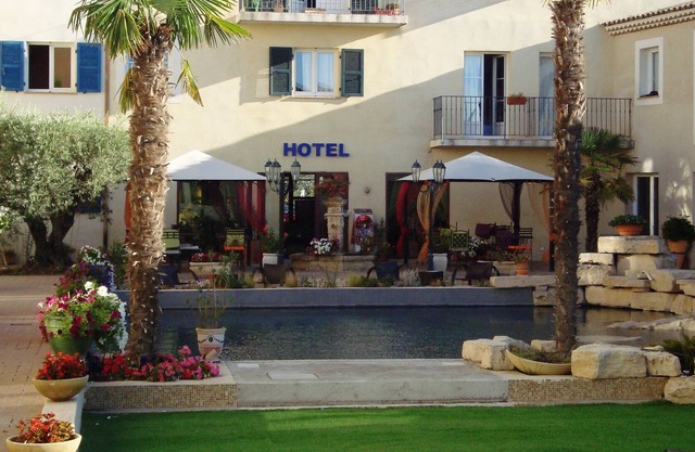 The Originals City, Hôtel Le Village Provençal