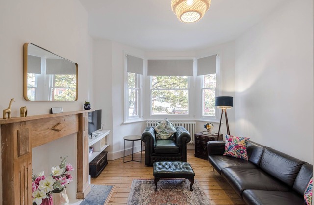 The Oval Abode