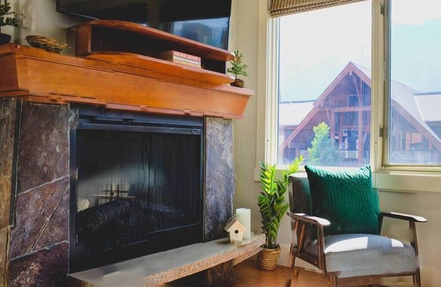 The Owls Nest. 1 bedroom Mountain view Condo