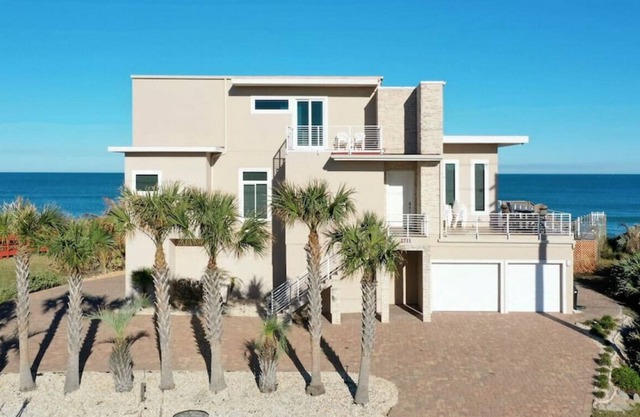 The Palazzo Del Mar - ocean front oasis, private pool, hot tub, private beach access!