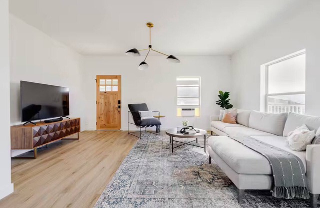 The Pali House A - Wine Country Getaway - 10 Acres w/ stunning views