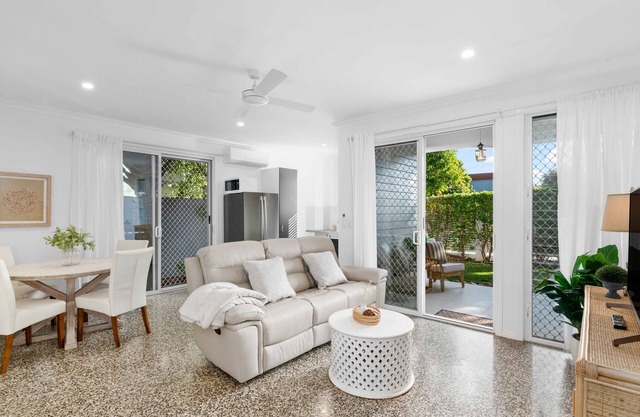 The Leaf Home / secure courtyard / airport