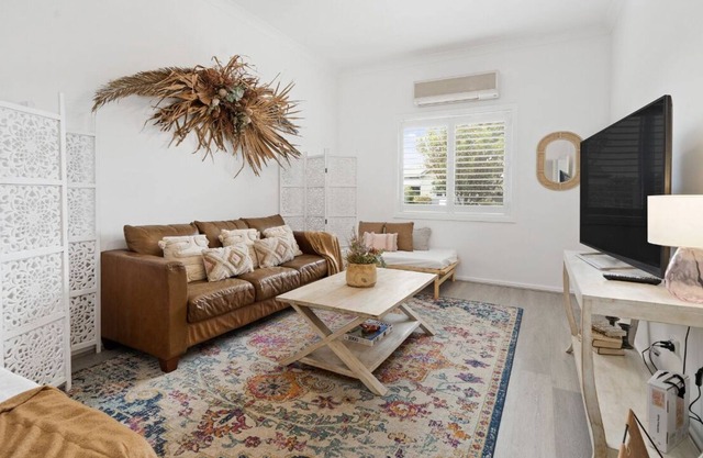 “The Palms” Top rated accomodation close to beach
