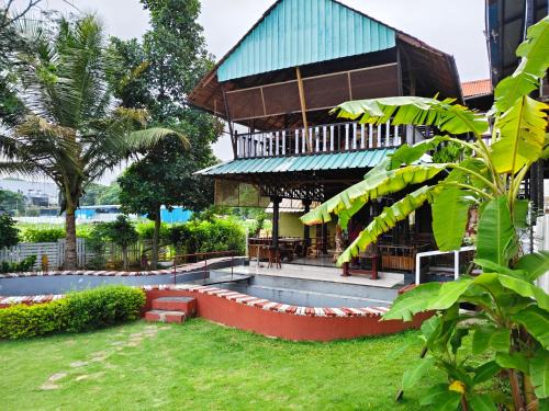 The Palmyrah Tenements
