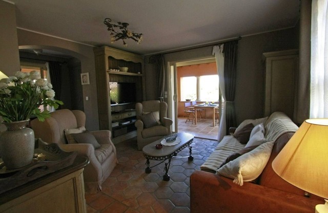 THE PATIO. The Mas des Bouteillans