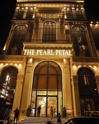 The Pearl Petal