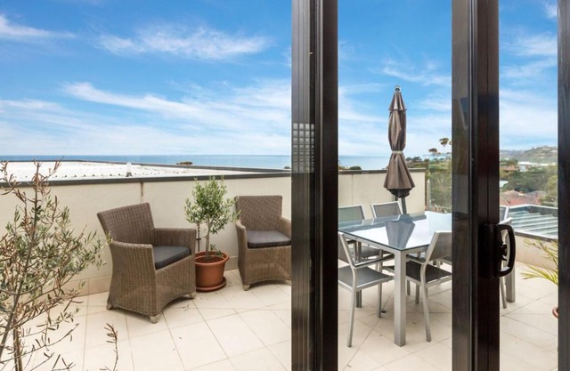 THE PENTHOUSE - MORNINGTON