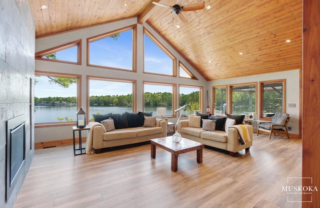The perfect blend of comfort and natural beauty on Go Home Lake.