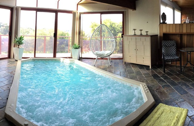 The Perfect Getaway. Includes Indoor Swimming Pool, Located on the Barwon River