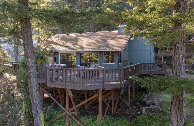 The perfect vacation destination, a huge house for your loved ones!