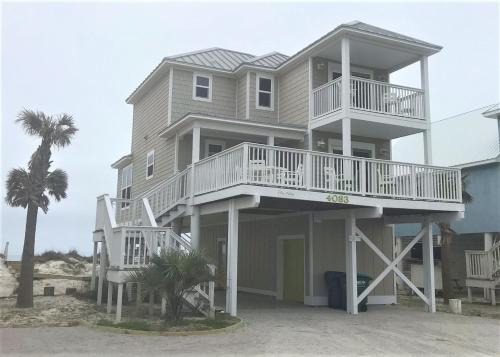 The Pickle - Coastal Joe Vacation Rentals