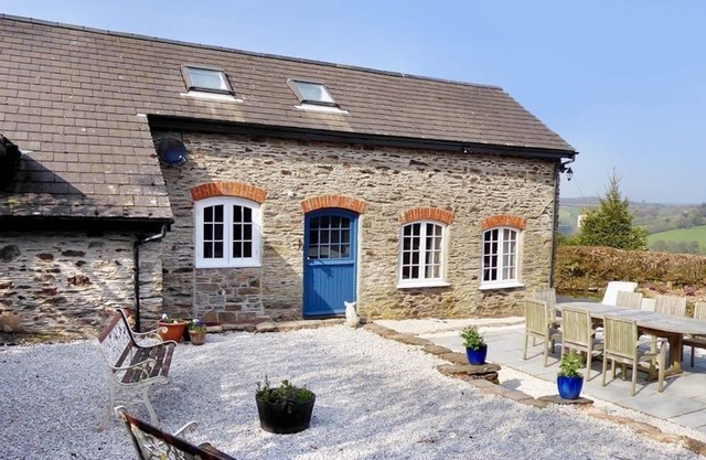The Piggery - Award-winning Exmoor stone cottage