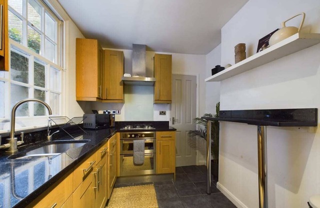 The Pimlico Place - 1BDR Apartment With Courtyard