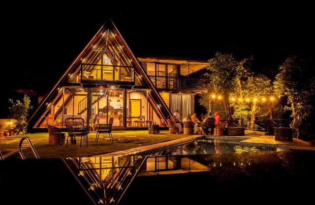 The Pipal Tree, Mountain Villa in Pokhara with Private Pool
