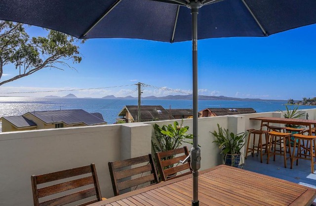 The Point 10, 5-7 Mitchell St - stunning water views