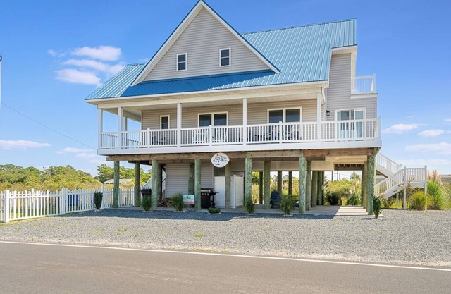 The Porpoise of Life - Spectacular Brand New Waterfront!