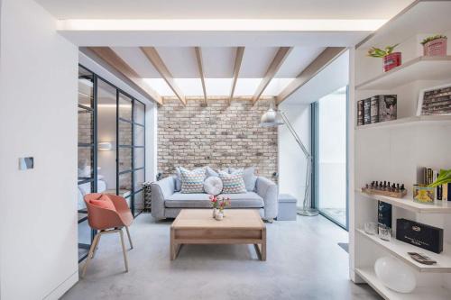 The Portobello Star - by Out of Office Lifestyle