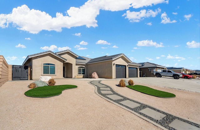 The Premier- 3BD/2BTH Home in Ridgecrest
