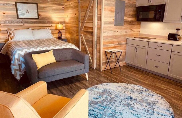 The Red Station by Glacier - Cabin #7 with AC and laundry