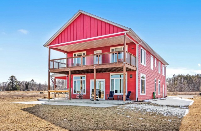 The Red Walleye: A Big Home on Big Fish Golf Course - Sleeps 22!