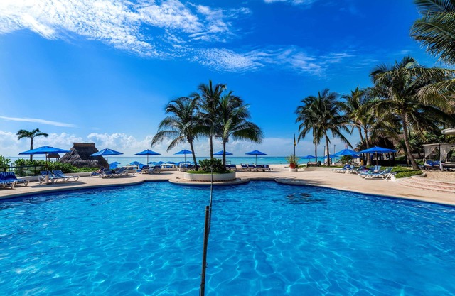 The Reef Playacar Beach Resort & Spa