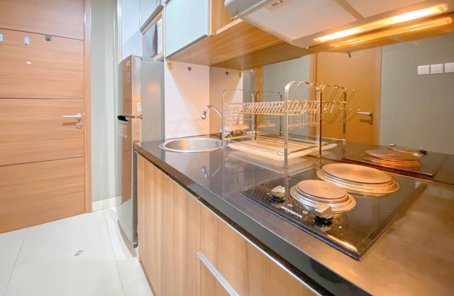 The Regal Studio At Dago Suites Apartment