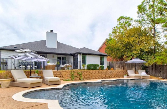 THE Residence at Seven6 w/Pool+