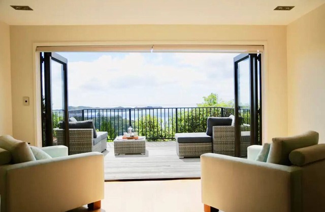 The Retreat: Luxury Villa - 1 bedroom