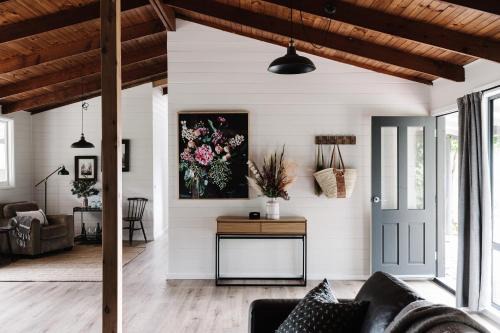 The Ridge House - Stylish Gippsland Getaway