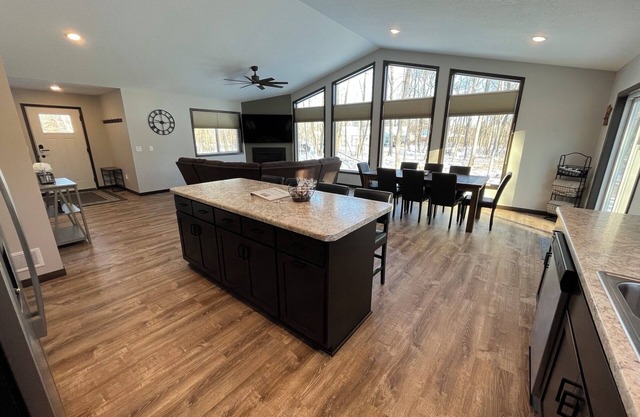 The Ridge - NEW Modern Home!