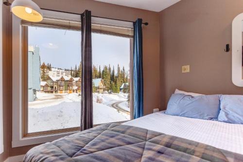 The Ridge Ski-In Ski-Out Condo with Free Parking